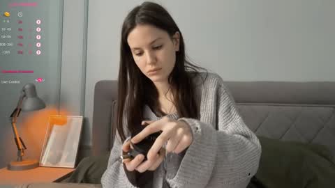 Snapshot of yourher0in chatting on December 2024 08:55:01 AM Aida online show from December 2024 08:55:01 AM