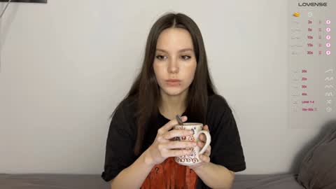 Snapshot of yourher0in chatting on December 2024 10:21:01 AM Aida online show from December 2024 10:21:01 AM