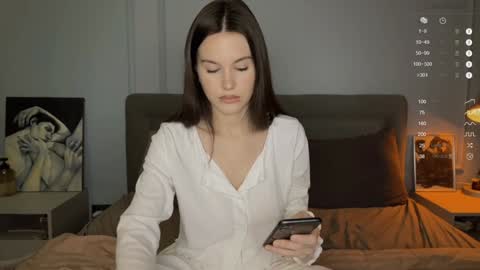 Snapshot of yourher0in chatting on January 2025 11:30:02 AM Aida online show from January 2025 11:30:02 AM