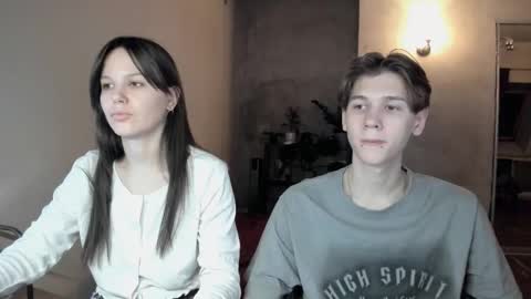 Snapshot of yourher0in chatting on October 2025 12:06:02 PM Aida online show from October 2025 12:06:02 PM