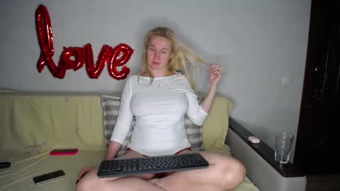 Iamyourdream online show from March 2025 07:20:02 PM