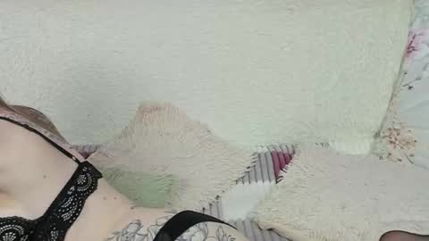 yourkriss_new1 online show from November 2025 07:27:02 PM