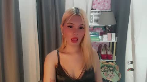 KYLIE MORE online show from June 2026 06:06:01 PM