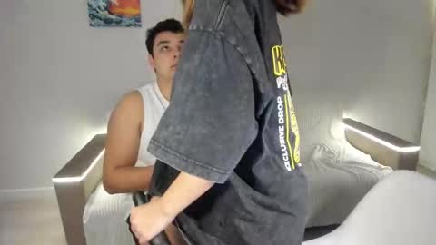 AJ online show from March 2026 04:05:02 AM