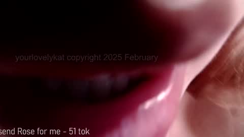 Snapshot of yourlovelykat chatting on February 2025 01:10:01 AM Kait online show from February 2025 01:10:01 AM