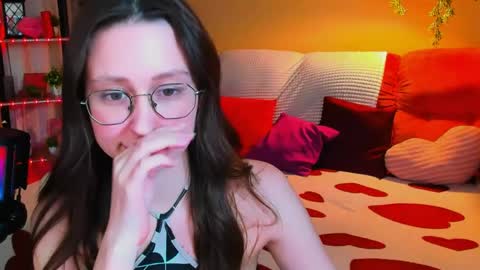 Snapshot of yourlovelystoryy chatting on April 2026 12:30:02 PM Vetta online show from April 2026 12:30:02 PM