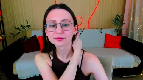 Snapshot of yourlovelystoryy chatting on April 2026 07:22:01 PM Vetta online show from April 2026 07:22:01 PM