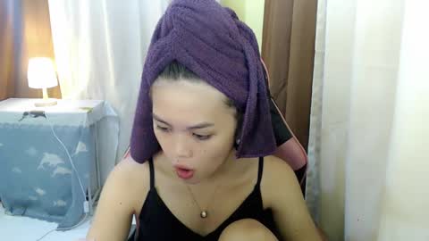 Snapshot of yourlovelytranspinay chatting on December 2024 02:25:02 AM your lovely Dina online show from December 2024 02:25:02 AM