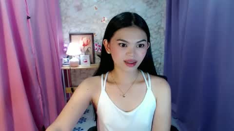 Snapshot of yourlovelytranspinay chatting on November 2025 01:50:02 AM your lovely Dina online show from November 2025 01:50:02 AM