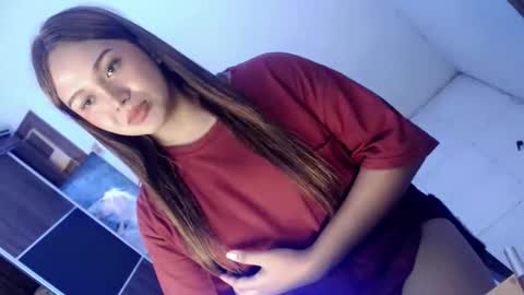 Snapshot of yourlovingpearl chatting on October 2025 05:19:02 AM PEARL online show from October 2025 05:19:02 AM