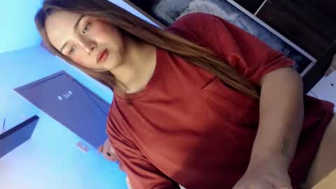 Snapshot of yourlovingpearl chatting on December 2025 04:29:02 AM PEARL online show from December 2025 04:29:02 AM