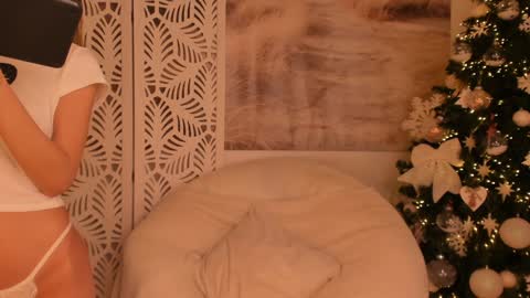 Sarah online show from December 2024 10:26:02 PM