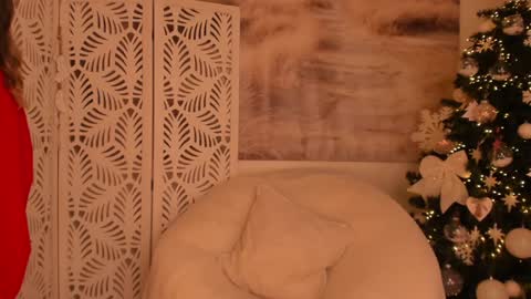 Sarah online show from December 2024 08:08:01 PM