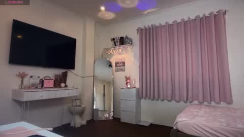 yournaughtyprincessx online show from June 2026 07:45:02 AM