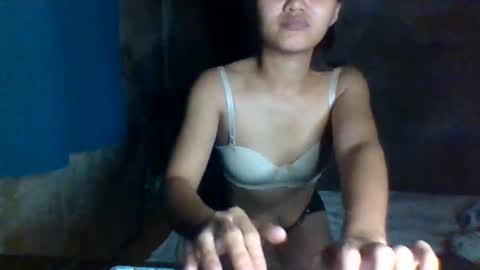 yourqueen1101 online show from April 2026 02:44:01 PM