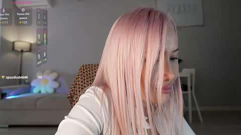 Luminous Luna online show from March 2026 03:20:01 AM