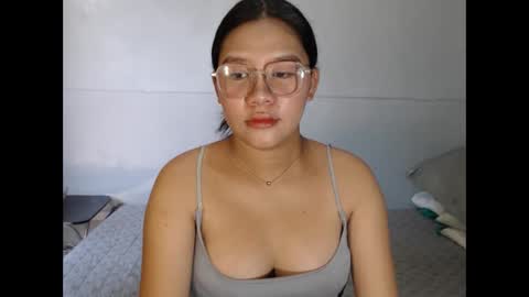 yoursexy_reb online show from February 2026 03:05:01 AM