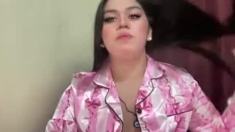 LALA online show from May 2026 07:09:02 PM