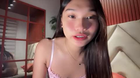 yoursluttyashxx online show from April 2026 05:46:02 PM
