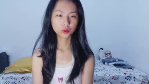 Snapshot of yoursweetestkiwi chatting on April 2026 02:03:02 AM Kiwi online show from April 2026 02:03:02 AM