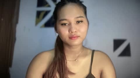 yoursweetgirl_zia online show from May 2026 05:05:02 AM