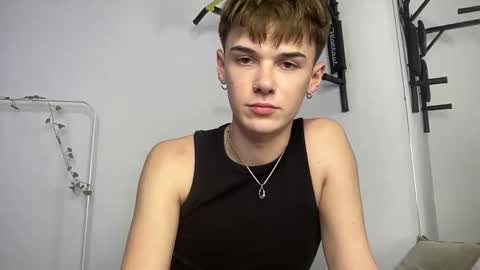 yoursweetyguy online show from November 2025 04:28:02 PM