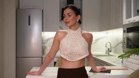 youur_sweetheart online show from December 2025 02:47:01 PM