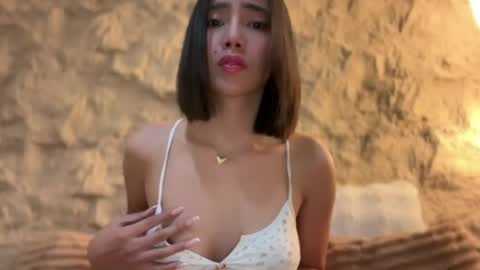 YowgineTheGreat online show from April 2026 10:53:01 AM