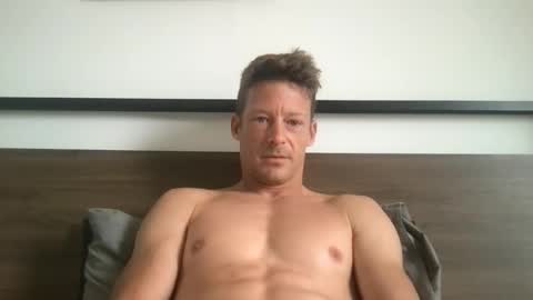 yoyoyo1221 online show from March 2026 11:41:01 PM