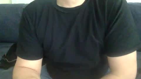 Snapshot of yque2 chatting on March 2025 05:22:02 PM yque online show from March 2025 05:22:02 PM