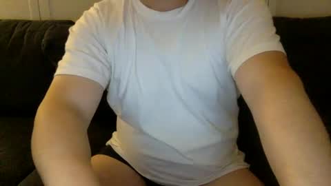 Snapshot of yque2 chatting on September 2025 04:03:01 AM yque online show from September 2025 04:03:01 AM