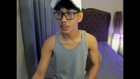 Snapshot of yrodnx chatting on January 2026 03:55:01 AM rode online show from January 2026 03:55:01 AM