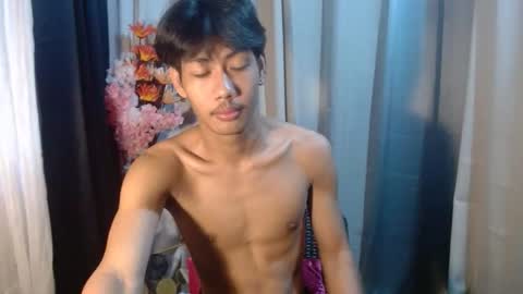 Snapshot of yrodnx chatting on February 2026 08:18:02 AM rode online show from February 2026 08:18:02 AM