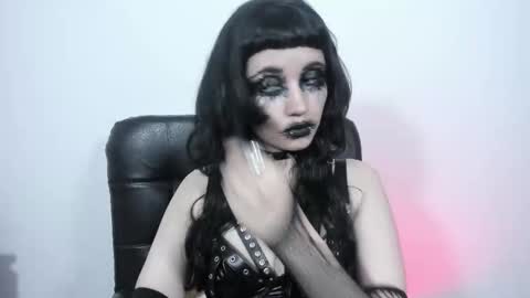 Yue Eclipsa online show from December 2025 02:49:01 AM