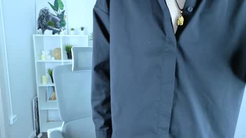 Snapshot of yugoasian chatting on December 2025 08:50:02 PM Yugo online show from December 2025 08:50:02 PM