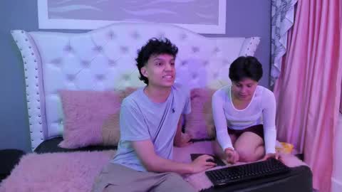 yui_and_rin online show from November 2025 02:11:02 AM