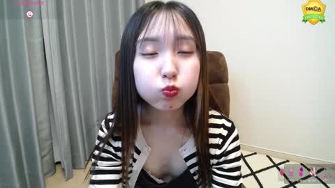 Snapshot of yui_x chatting on February 2025 01:08:02 PM yui_x online show from February 2025 01:08:02 PM