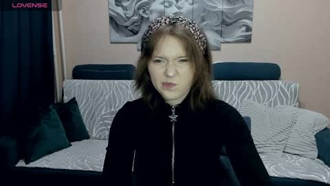 YukiShine online show from April 2026 01:52:01 PM