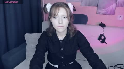 YukiShine online show from May 2026 02:45:01 PM