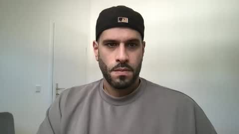 Snapshot of yul53 chatting on October 2025 10:36:01 AM yul53 online show from October 2025 10:36:01 AM