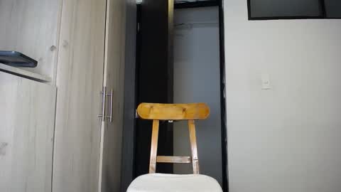 Snapshot of yulian_23 chatting on November 2025 11:43:02 PM Ivan online show from November 2025 11:43:02 PM