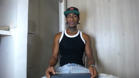 Snapshot of yulian_23 chatting on December 2025 02:39:01 AM Ivan online show from December 2025 02:39:01 AM