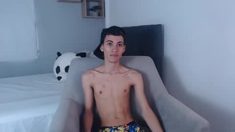 yulian_vasquez online show from February 2025 12:06:02 PM