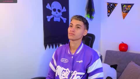 yulian_vasquez online show from October 2025 12:28:01 PM