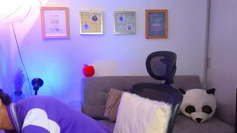 yulian_vasquez online show from November 2025 12:39:02 PM