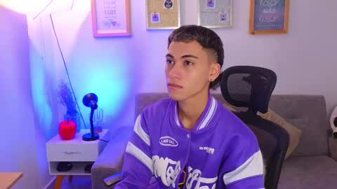 yulian_vasquez online show from November 2025 12:49:01 PM