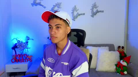 yulian_vasquez online show from December 2025 12:24:02 PM