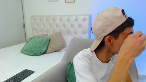 yulian_vasquez online show from February 2026 07:11:01 PM