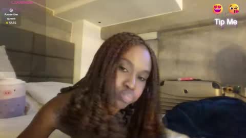 YulianaIndependent online show from November 2025 12:21:02 AM