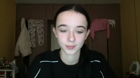 Yuliia online show from November 2025 09:09:02 AM